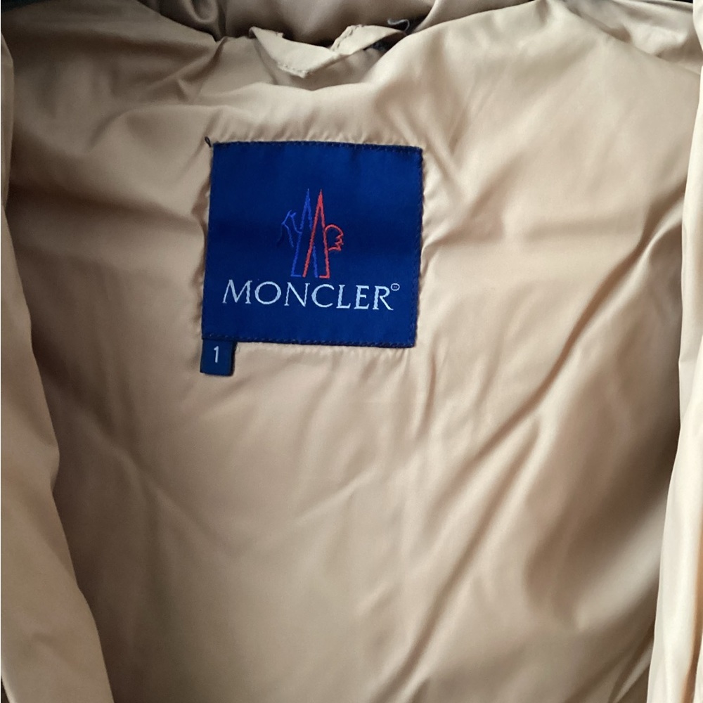 Vintage Moncler Ladies Puffer Coat - Picture 7 of 13